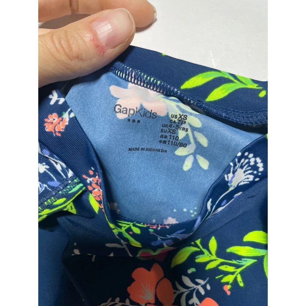 Gap Kids Rash Guard Girls XS Blue Butterfly Floral Long Sleeve Swim Top Beach